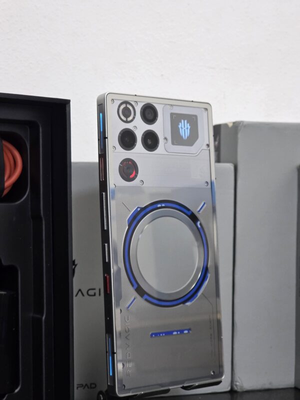 REDMAGIC 11PRO 512GB STORAGE